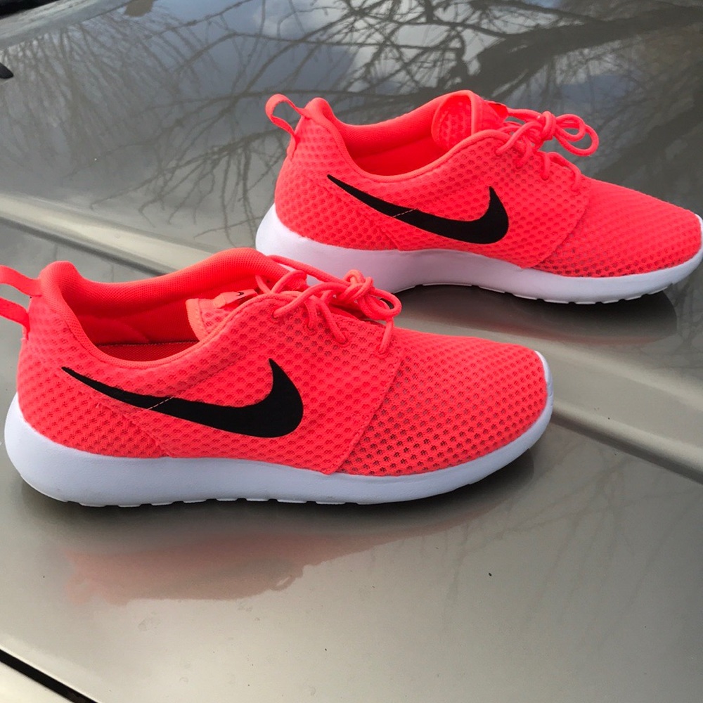 Mens Nike Roshes